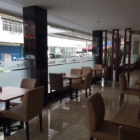 Hana Hotel Batam Екстериор снимка