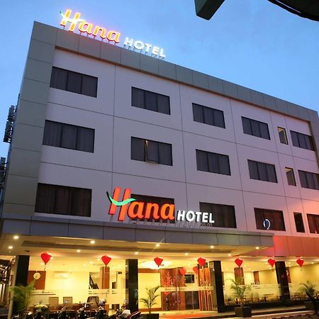 Hana Hotel Batam Екстериор снимка