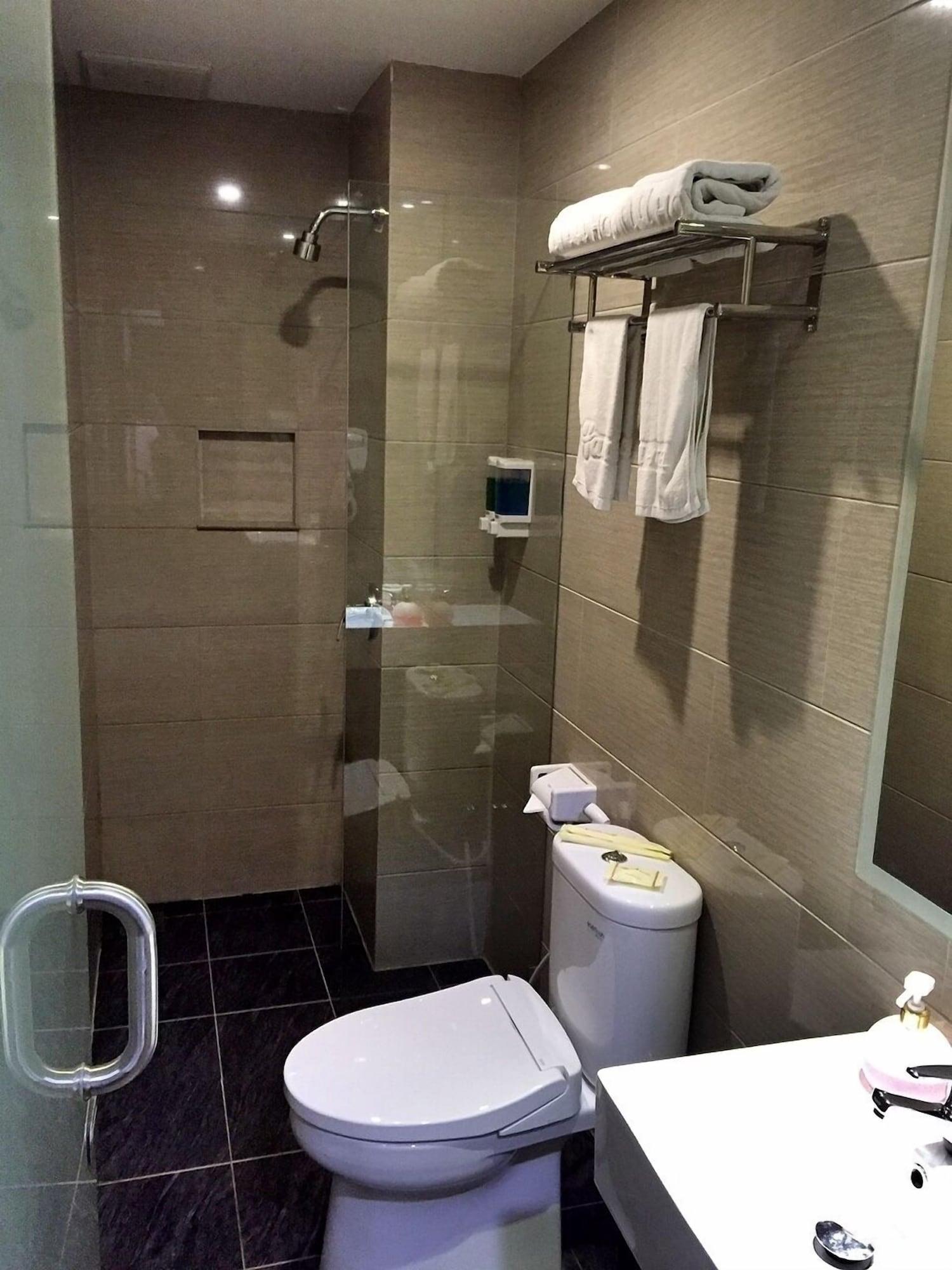 Hana Hotel Batam Екстериор снимка