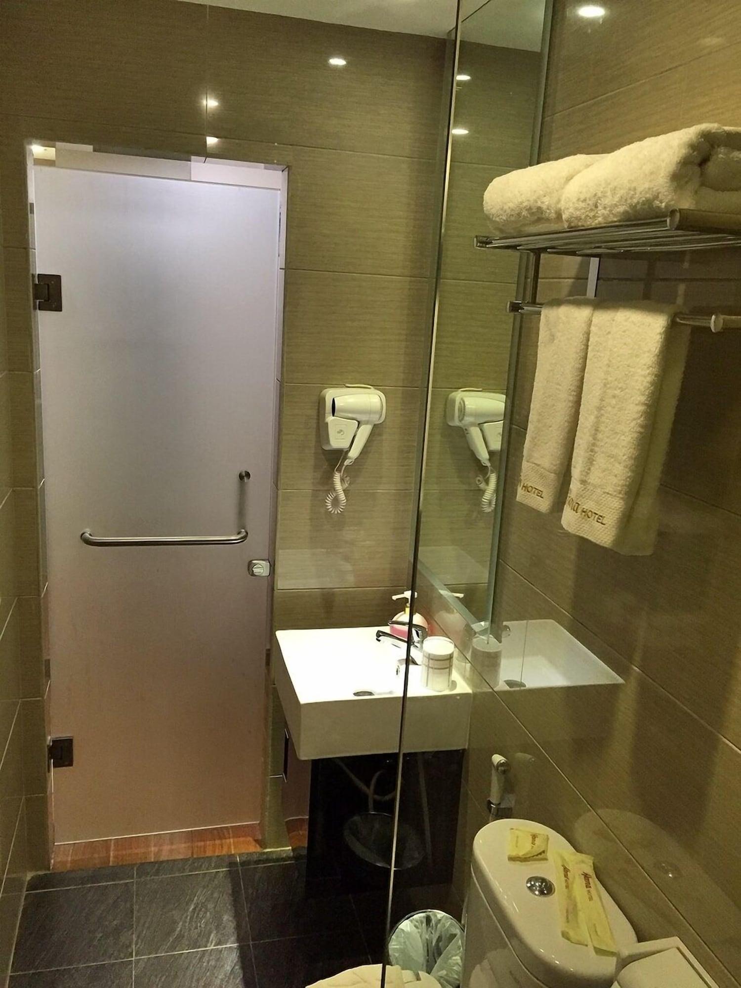 Hana Hotel Batam Екстериор снимка