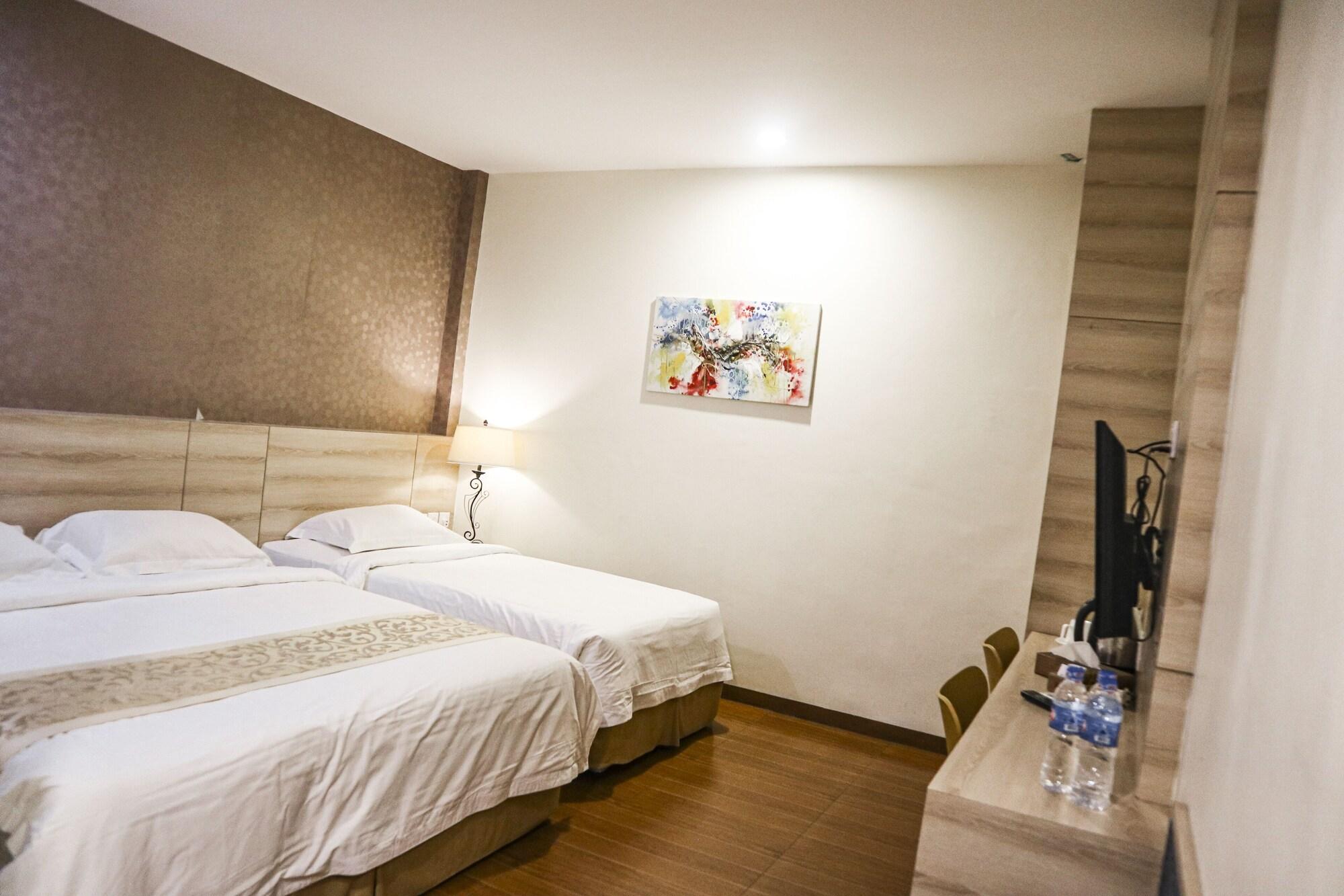 Hana Hotel Batam Екстериор снимка