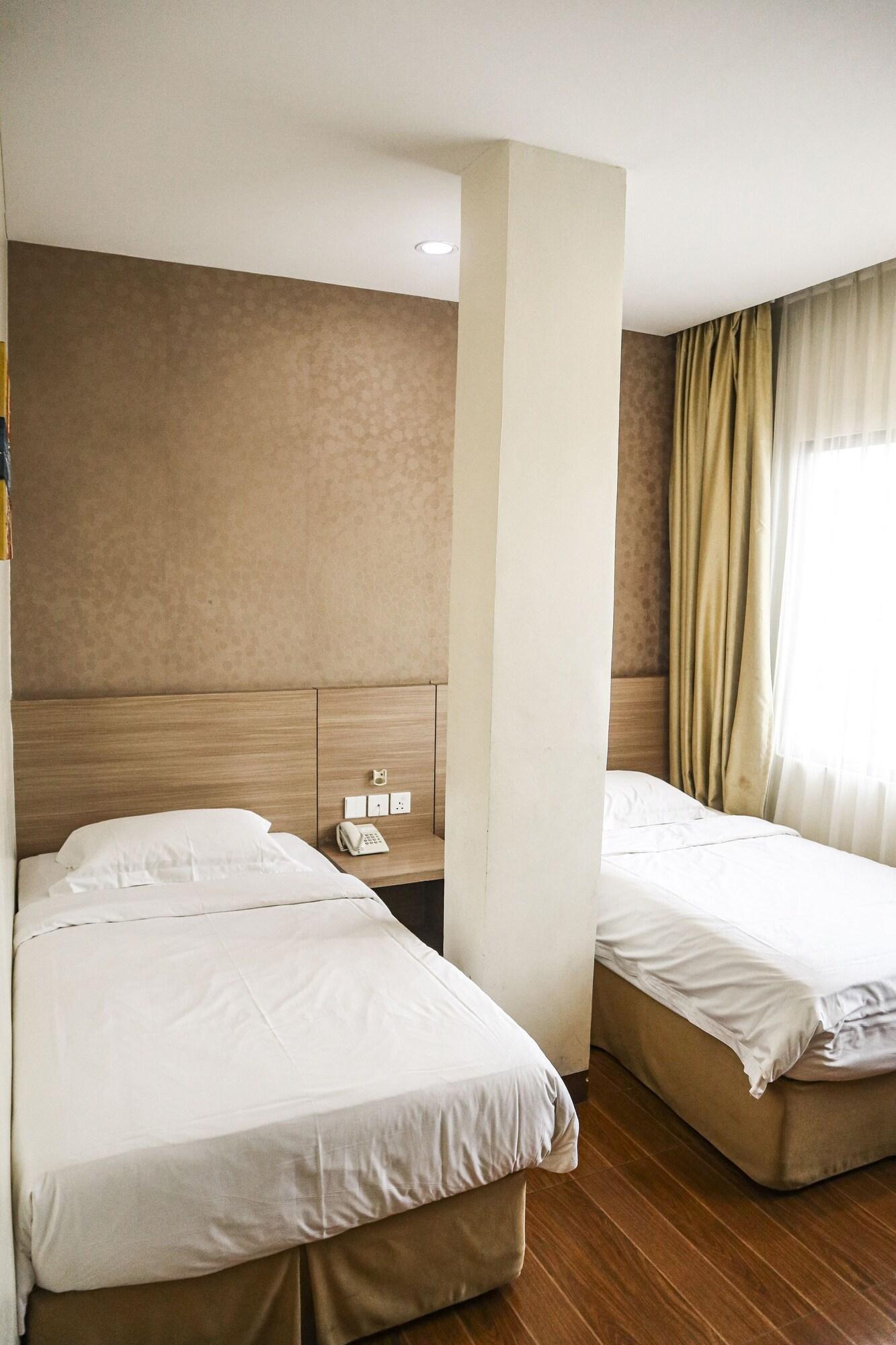 Hana Hotel Batam Екстериор снимка