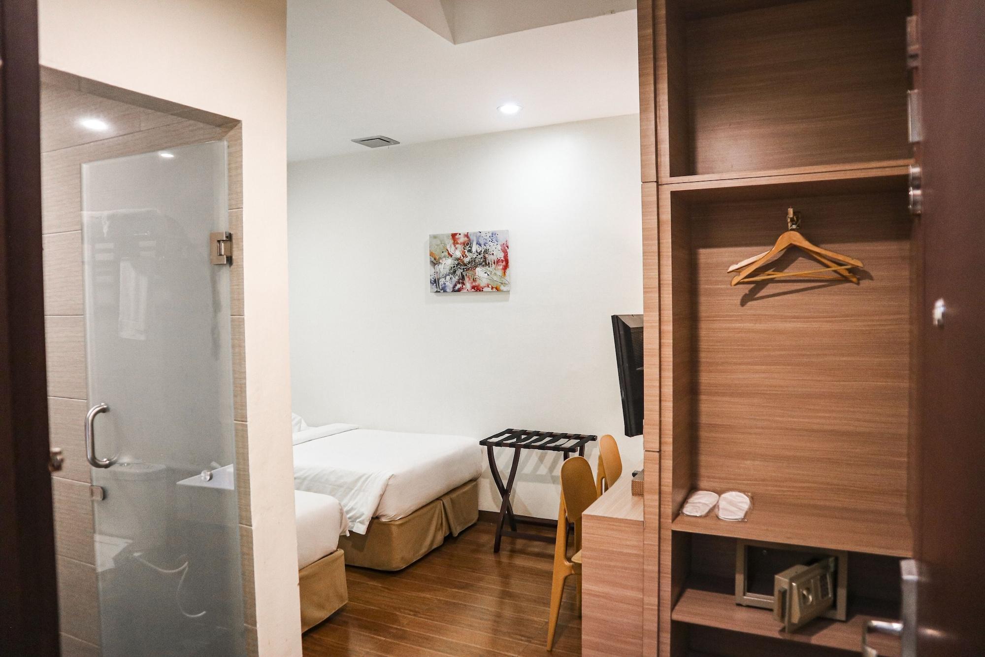 Hana Hotel Batam Екстериор снимка