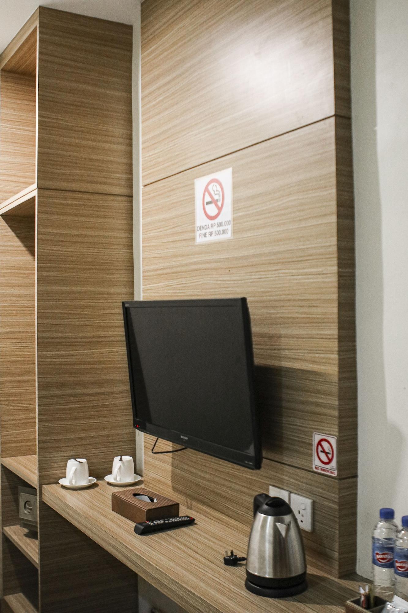 Hana Hotel Batam Екстериор снимка