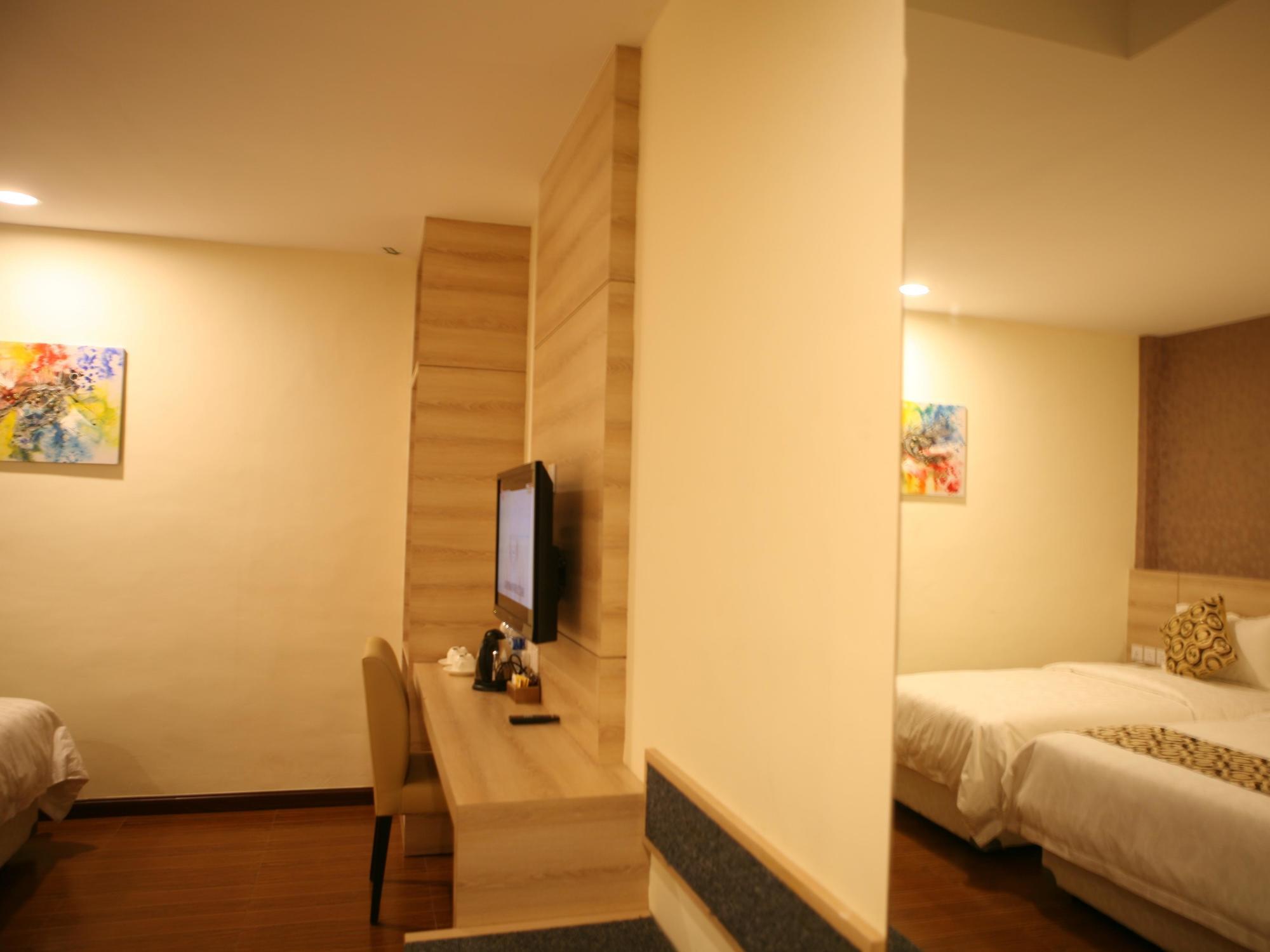 Hana Hotel Batam Екстериор снимка