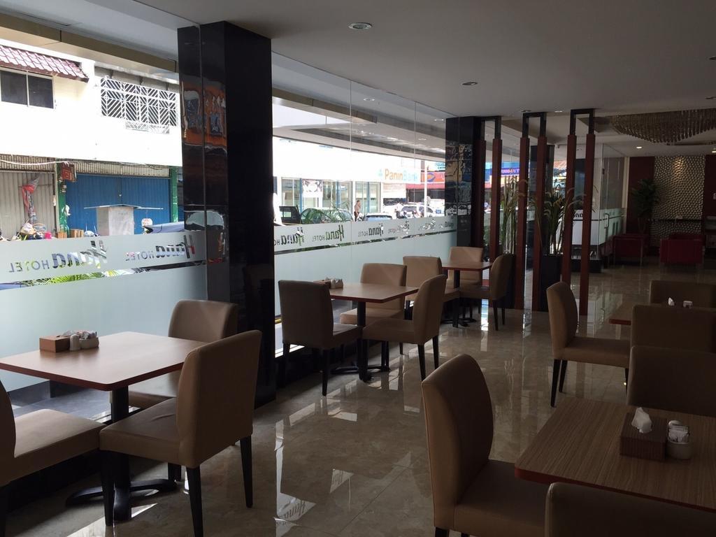 Hana Hotel Batam Екстериор снимка